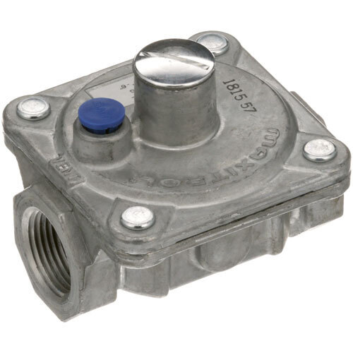 AllPoints Foodservice Parts & Supplies 521011 Maxitrol Pressure Regulator, natural gas, 3/4'' NPT, 3'' to 6'' water columns